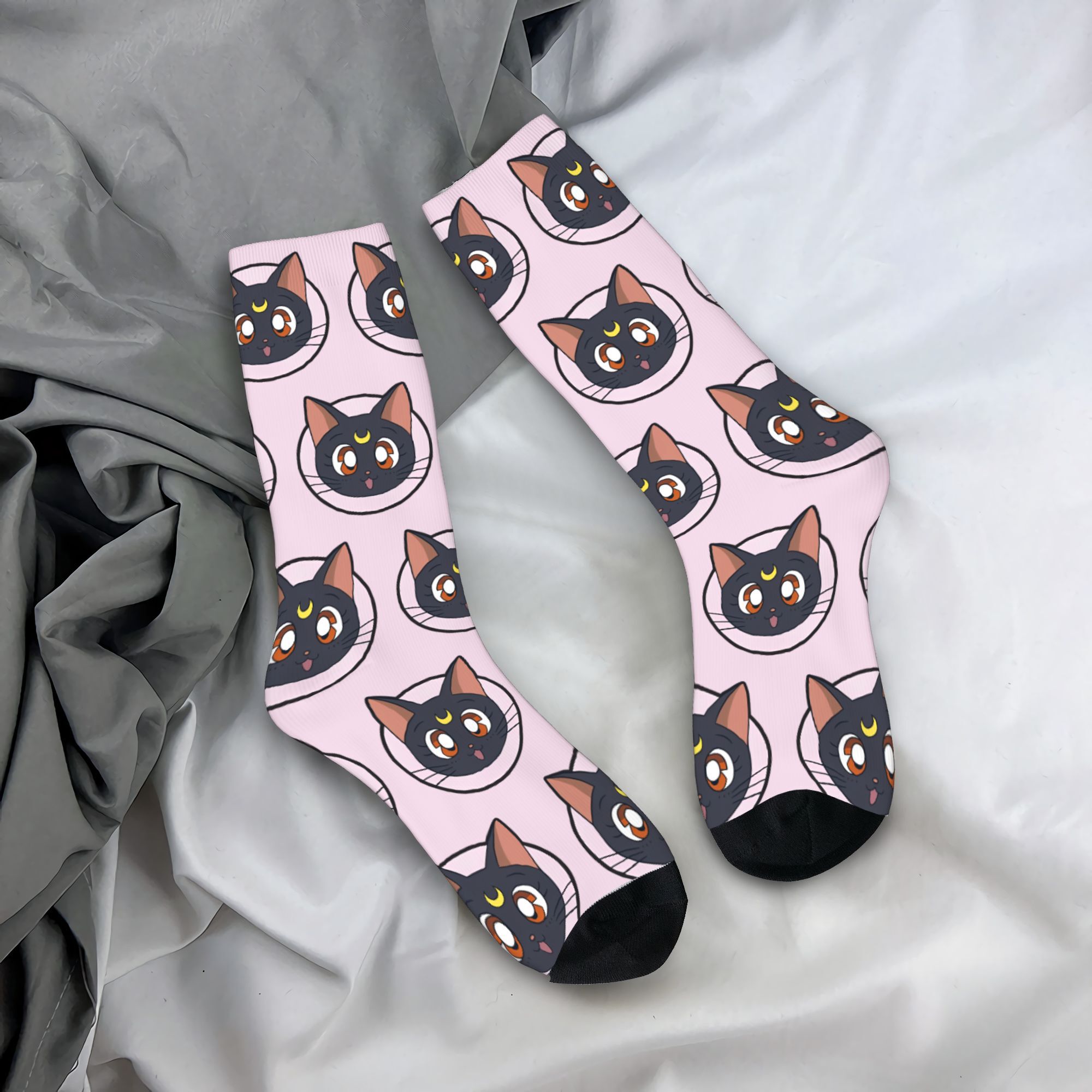 Trendy Unisex Crew Socks Sailo – обзор и цена Anime Merchandise For Girls
